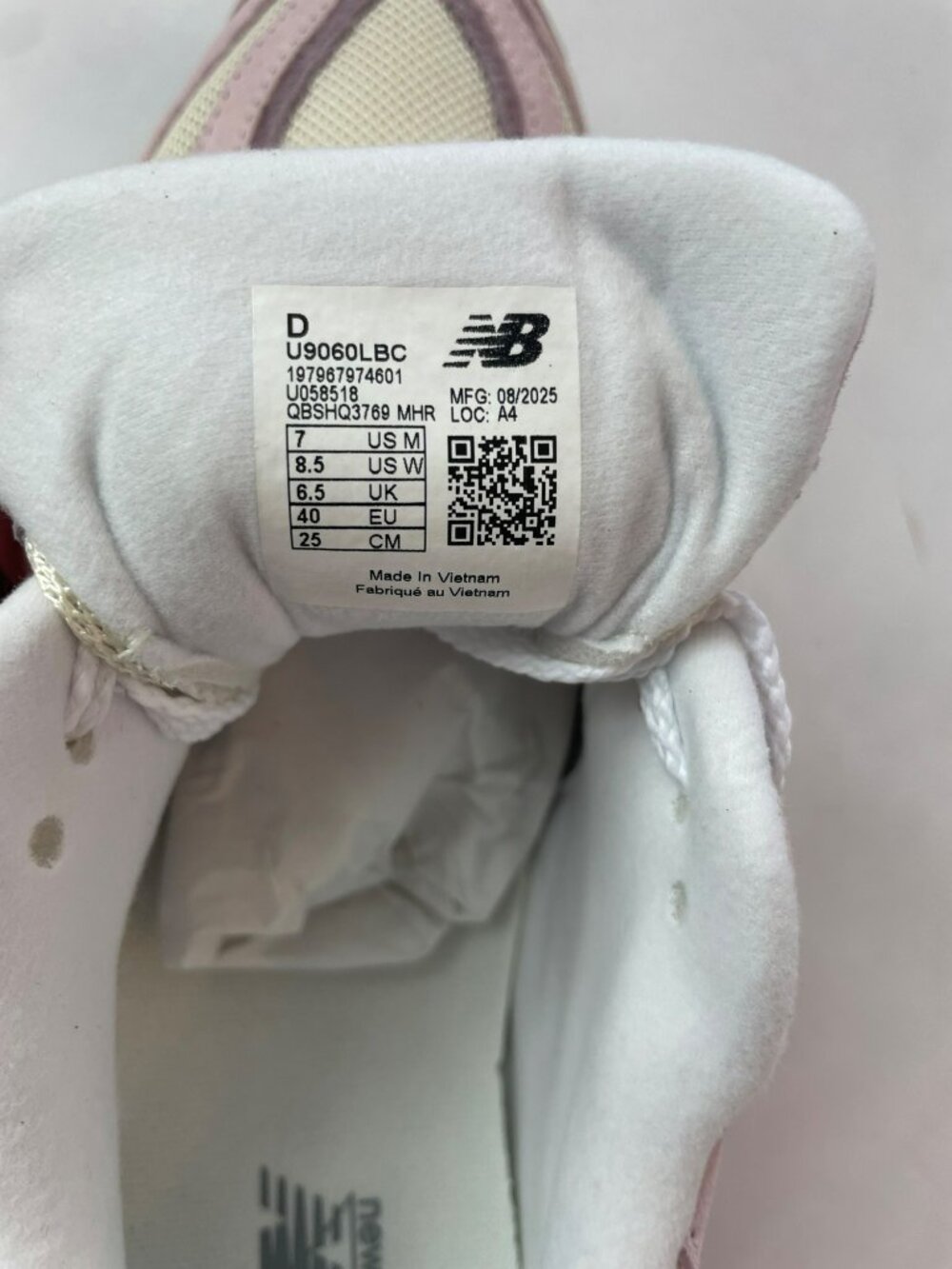 New Balance 9060 Pink Beige Lifestyle Sneakers Suede Women's Size 8.5 M $160 NWT - Picture 9 of 10